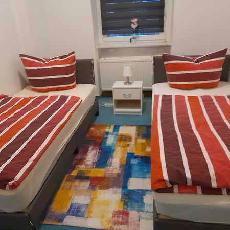70 Qm Ferienwohnung Mit 2 Schlafzimmern Zwickau Extérieur photo