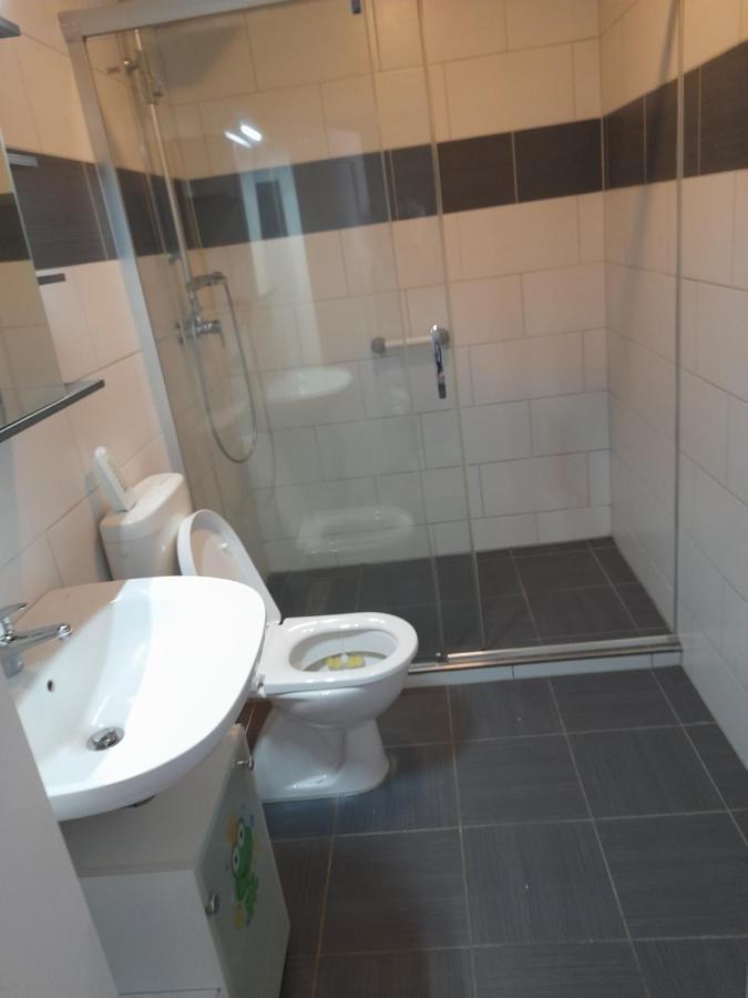70 Qm Ferienwohnung Mit 2 Schlafzimmern Zwickau Extérieur photo