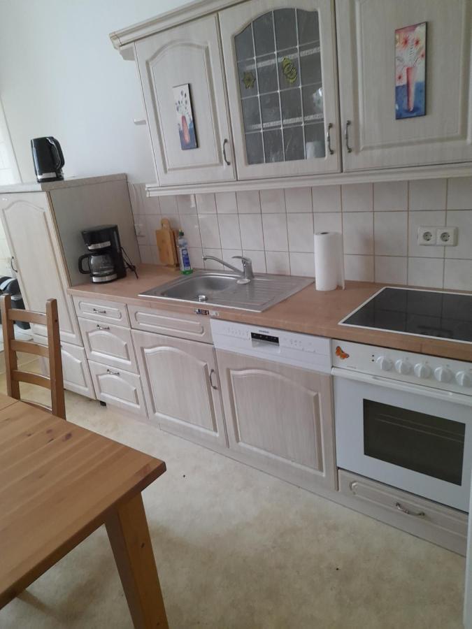 70 Qm Ferienwohnung Mit 2 Schlafzimmern Zwickau Extérieur photo
